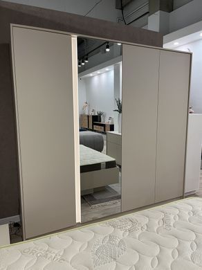 Шафа для одягу Perfect Home Даст / Dast 4-дверна з дзеркалом 4D/220 Беж фотографія