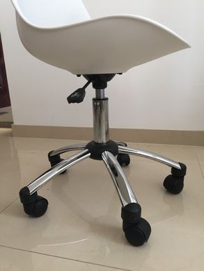 Комп'ютерне крісло Q-777 Signal Білий / Чорний фотографія