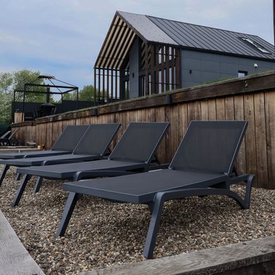 Комплект із 2 шезлонгів Onto Siesta Pacific + Стіл Siesta Ocean Side Table - Dark Grey